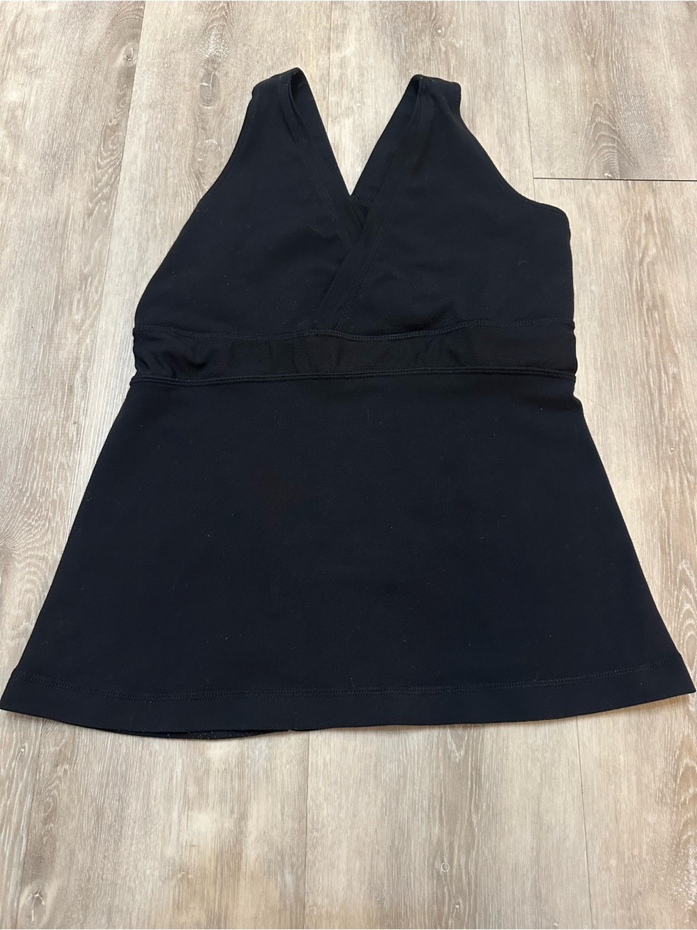 Vintage Y2K lululemon athletica Women’s Black V-Neck Tank Top, Small